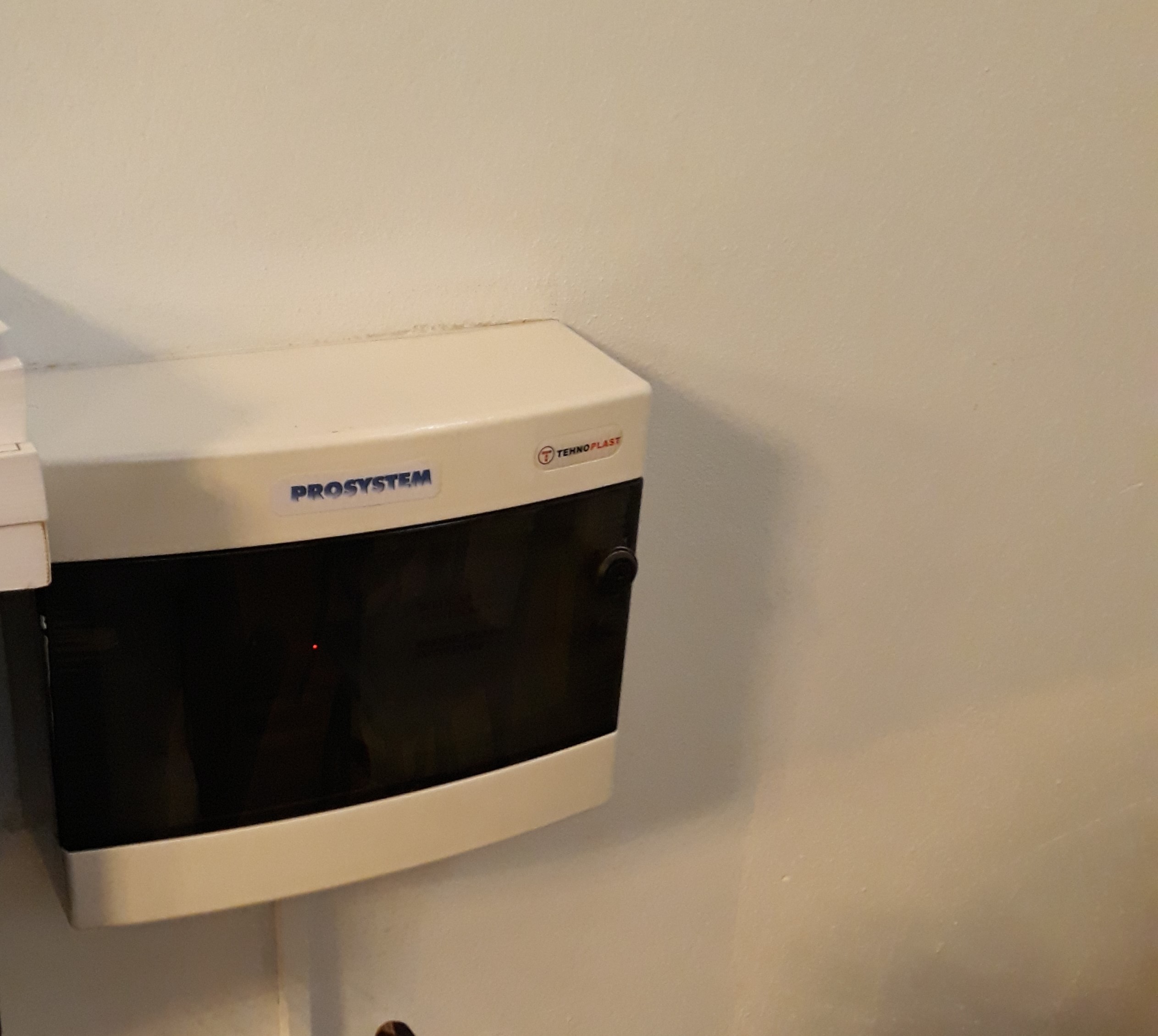 PROsystem Austria mit Schutzkasten